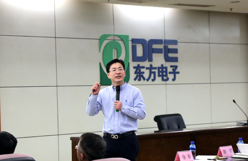 替换词杨恒坤：“朝三个领先、一个一流 ”目标迈进